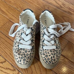 Tom’s size 7 leopard print Espadrille sneaker
